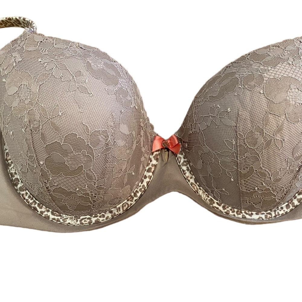 Victoria’s Secret Body By Victoria Bra - Picture 2 of 5